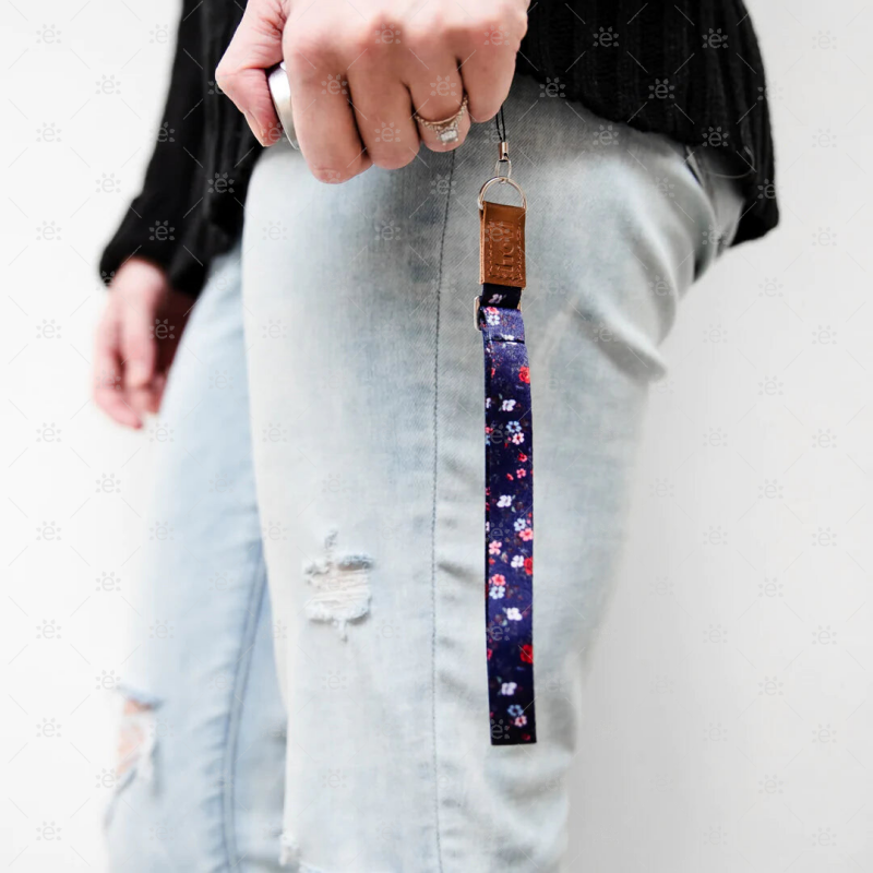 Itovi - Red Floral Lanyard